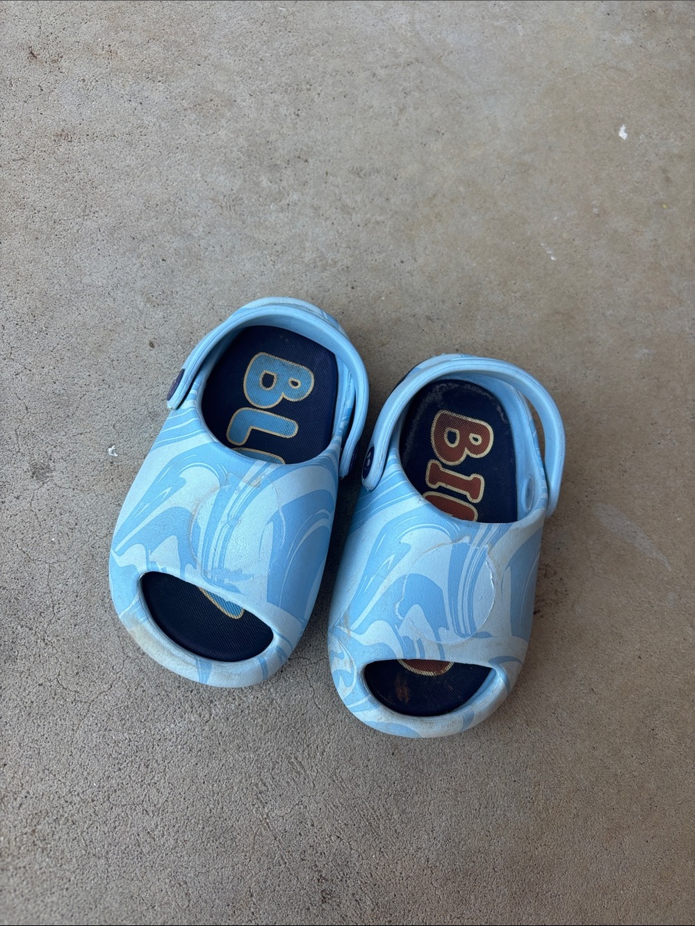 Ground up bluey sandals! Toddler 7